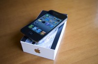 FOR SALE Apple iPhone 4S Quadband 3G HSDPA GPS Unlocked Phone (SIM Free)$350usd