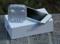 WTS:-Apple iPhone 5 HSDPA 4G LTE Unlocked Phone (SIM Free) $400usd